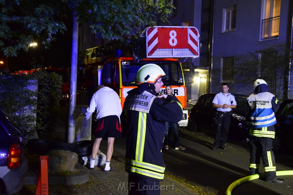 Feuer 2 Y Kellerbrand Koeln Ostheim Ruppinerstr P211.JPG - Miklos Laubert